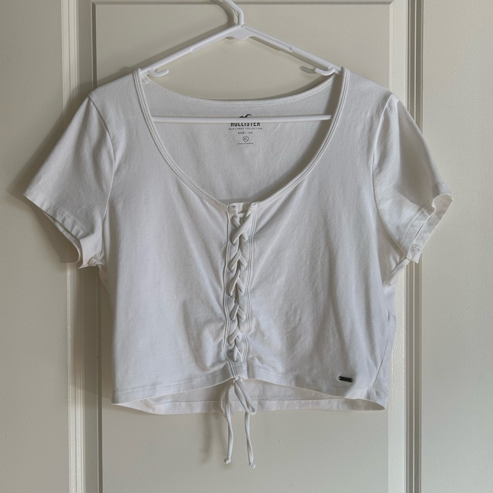 Hollister Crop Lace-Up Baby Tee color White women’s Size XL Extra Large